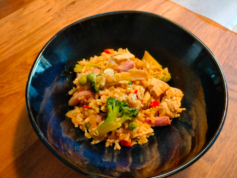 e-fri.dk - Stegte ris med kylling og bacon